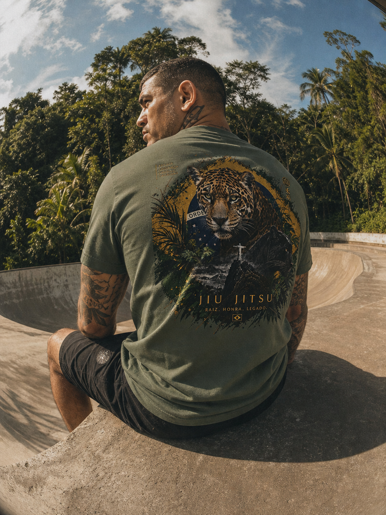 Off the mat - Amazon Strength / Jiujitsu Oversized Tee